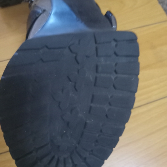 BCBG Generation ankle boot - Picture 4 of 11